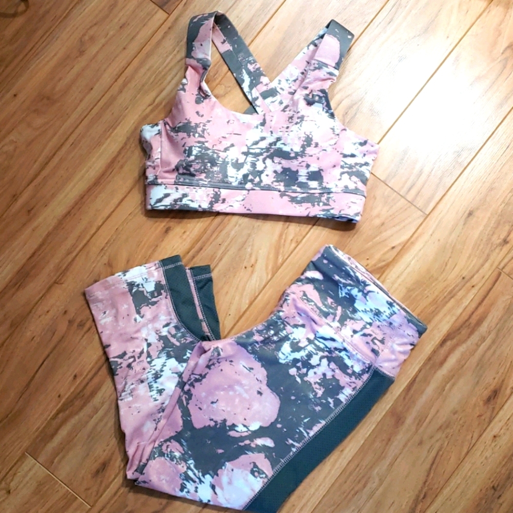 Sports Bra and Capri leggings combo